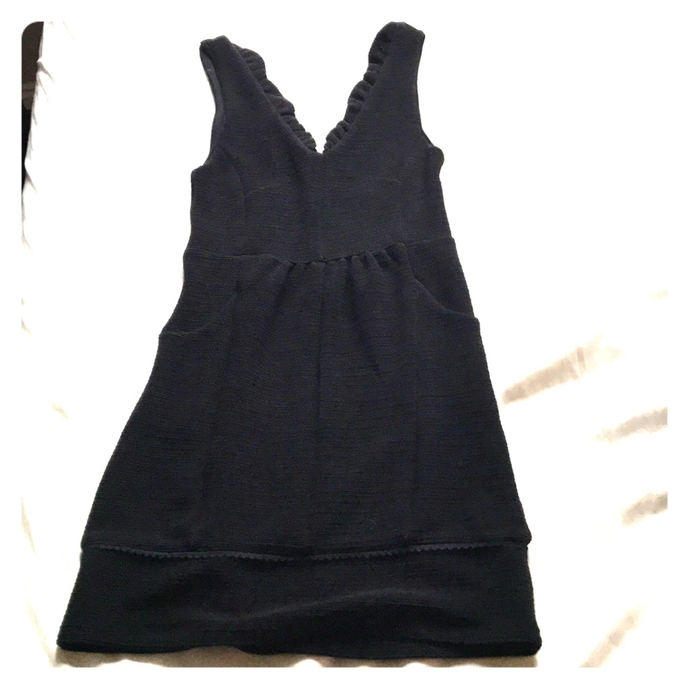 Scalloped, ribbed LBD WITH POCKETS!!!